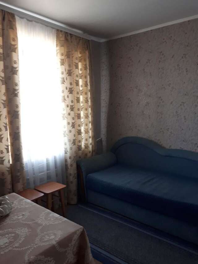Мини-отель Hotel Gostynnyi Dvir Sharhorod-24